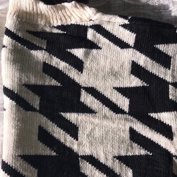 Sweater - Picture 3 of 3